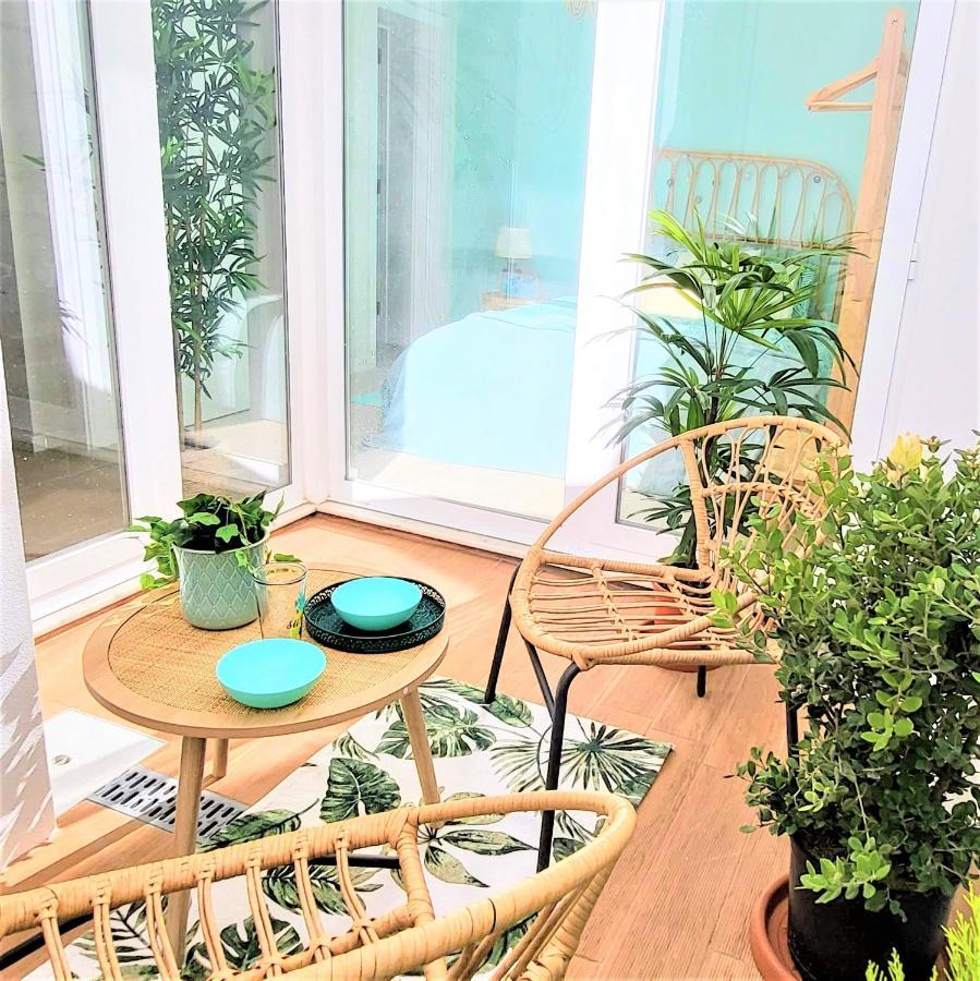 The Shore At Seaside Paradise - Cozy Patio On The Promenade Espinho  Bagian luar foto