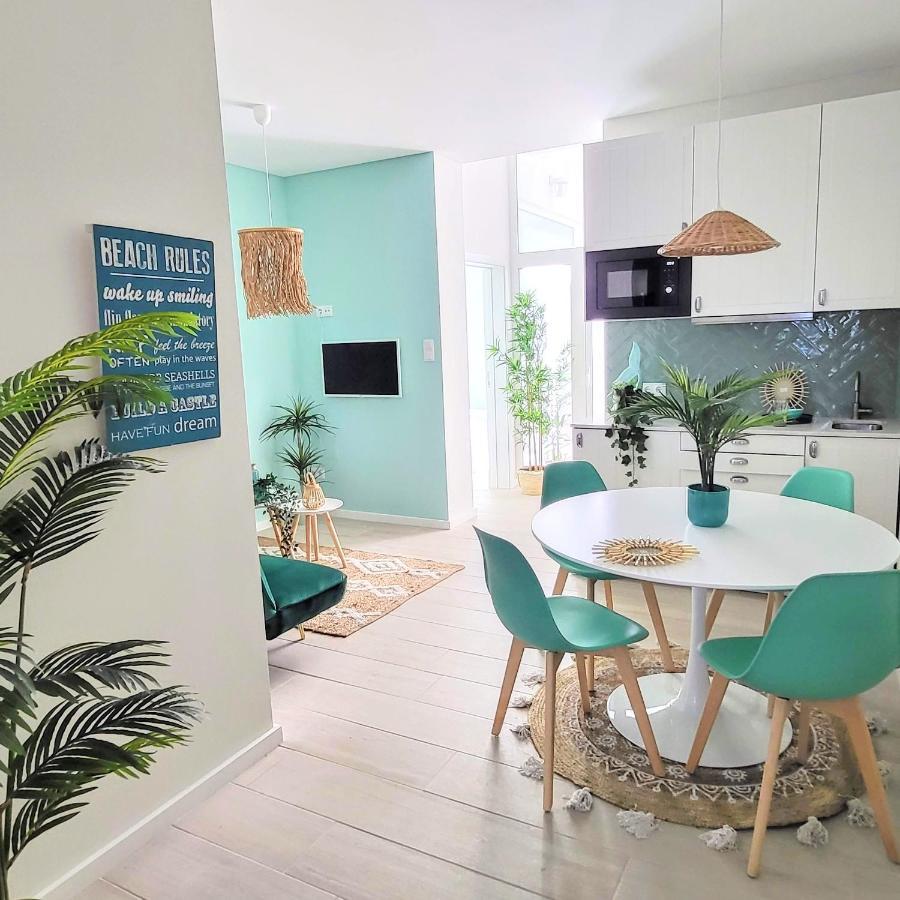The Shore At Seaside Paradise - Cozy Patio On The Promenade Espinho  Bagian luar foto
